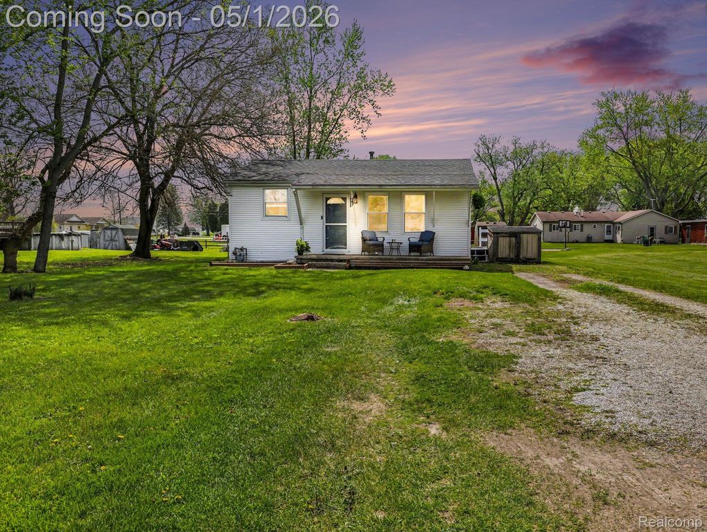 3123 Clayton Street, La Salle Township, MI 48133