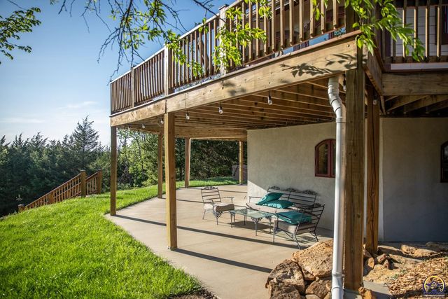 633 E 300 Rd, Overbrook, KS 66524