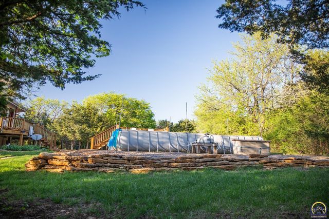 633 E 300 Rd, Overbrook, KS 66524