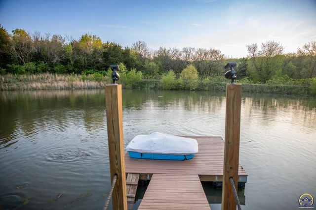 633 E 300 Rd, Overbrook, KS 66524