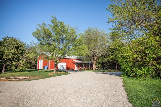 633 E 300 Rd, Overbrook, KS 66524