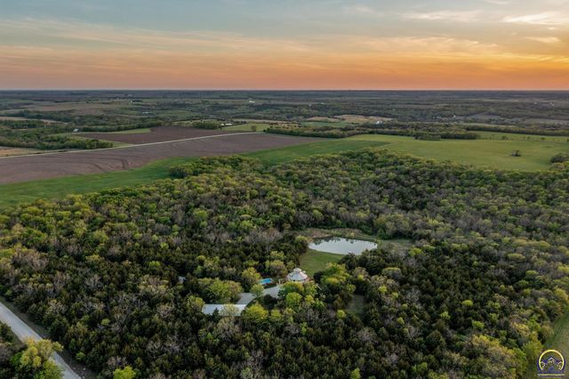 633 E 300 Rd, Overbrook, KS 66524