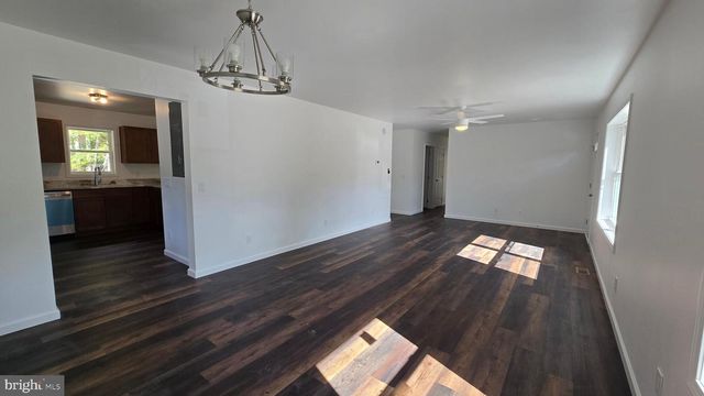 653 WEYMOUTH RD, Buena, NJ 08310