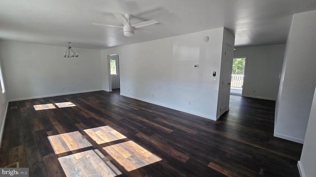 653 WEYMOUTH RD, Buena, NJ 08310