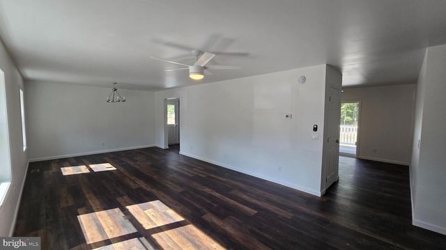 653 WEYMOUTH RD, Buena, NJ 08310