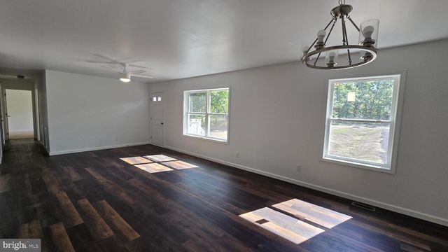 653 WEYMOUTH RD, Buena, NJ 08310