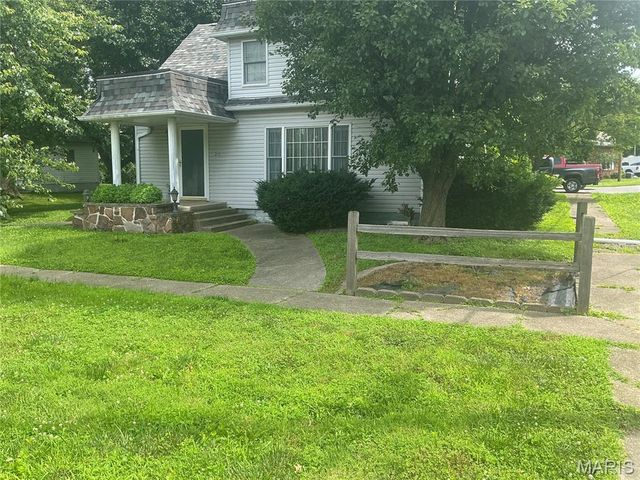 211 Edgar Street, Gillespie, IL 62033