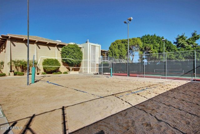 5625 S ADMIRALTY Court E E, Tempe, AZ 85283