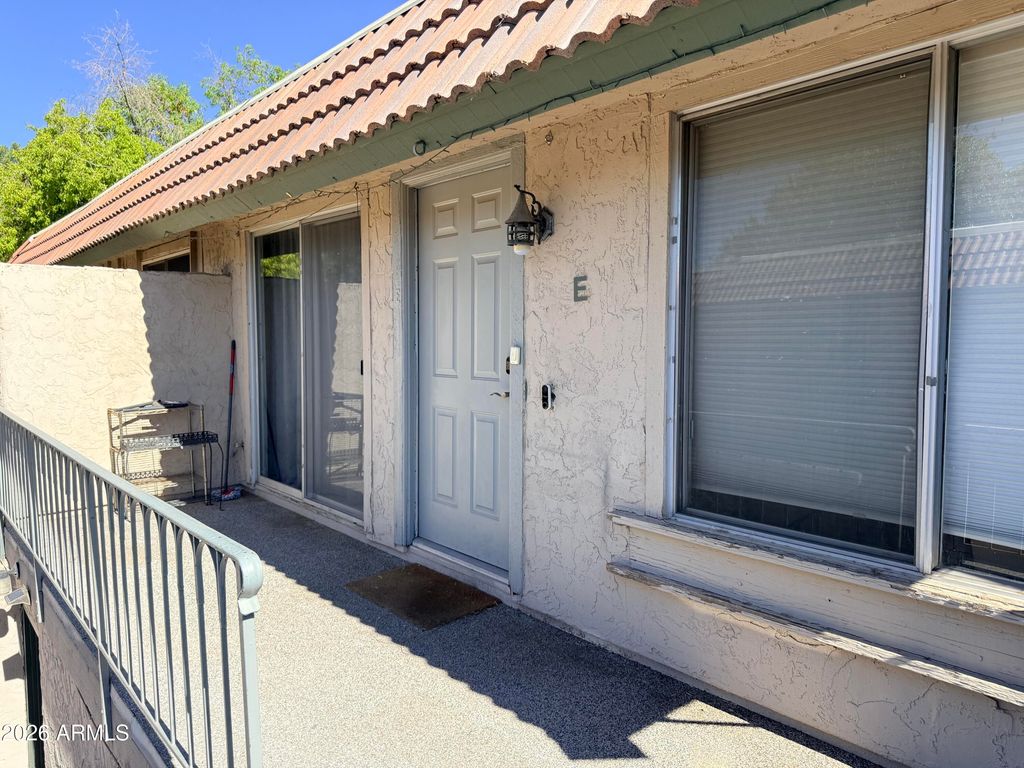 5625 S ADMIRALTY Court E E, Tempe, AZ 85283 — photo 2