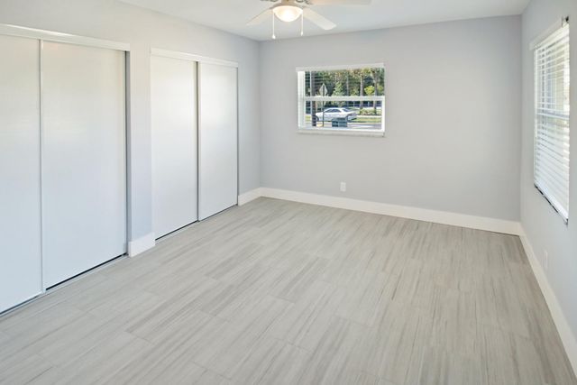 9128 Roan Lane, West Palm Beach, FL 33403