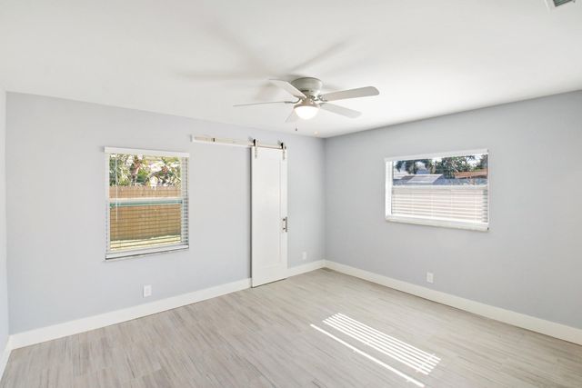 9128 Roan Lane, West Palm Beach, FL 33403