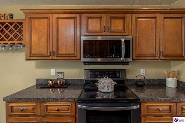 633 Wind Brook Drive, Elizabethtown, KY 42701