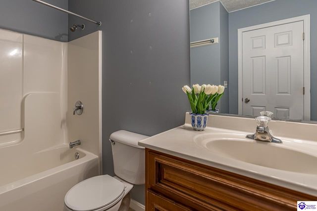 633 Wind Brook Drive, Elizabethtown, KY 42701