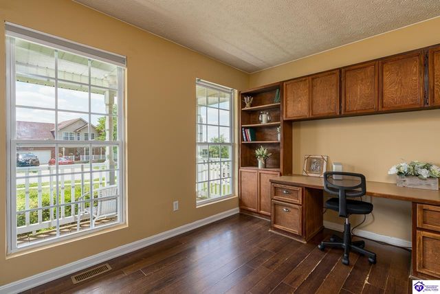 633 Wind Brook Drive, Elizabethtown, KY 42701