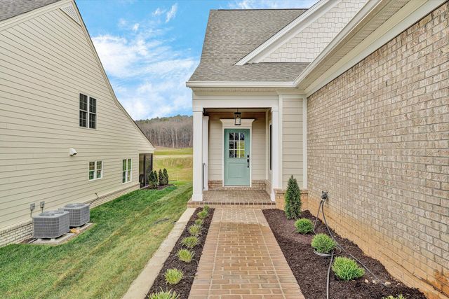 5007 Claremont CIR, Roanoke, VA 24014