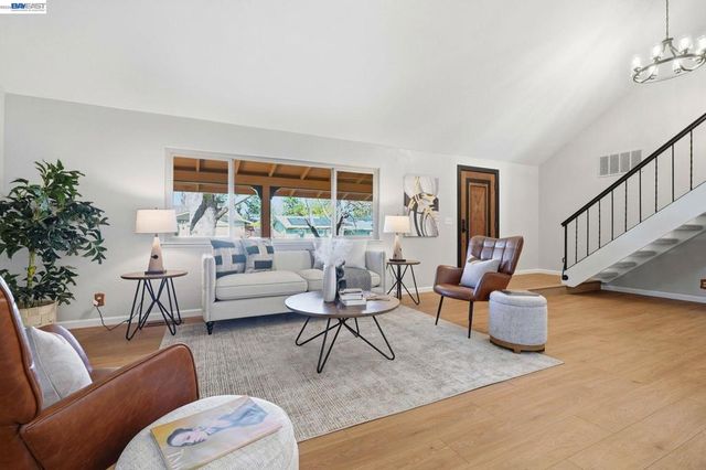 7738 Fairoaks Dr, Pleasanton, CA 94588