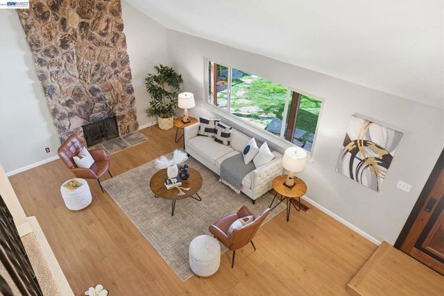 7738 Fairoaks Dr, Pleasanton, CA 94588