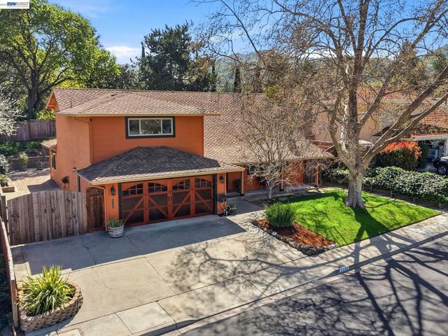 7738 Fairoaks Dr, Pleasanton, CA 94588