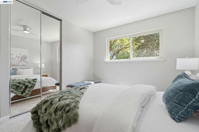 7738 Fairoaks Dr, Pleasanton, CA 94588