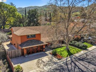 7738 Fairoaks Dr, Pleasanton, CA 94588