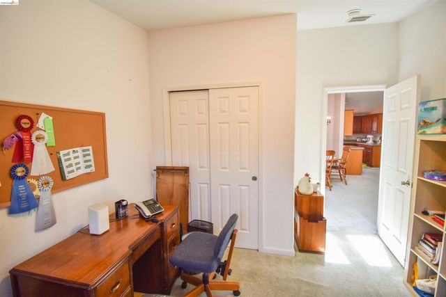 18598 Vista Dr, Jamestown, CA 95327