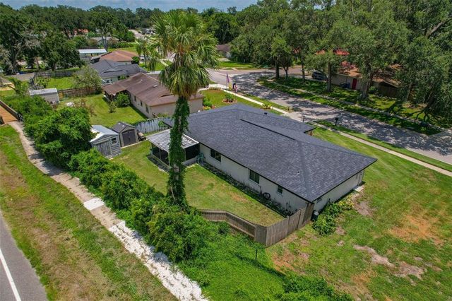 704 QUEENS COURT, Seffner, FL 33584