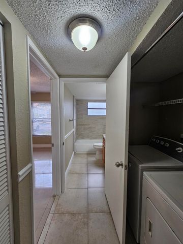 1421 WINDORAH Way A, West Palm Beach, FL 33411