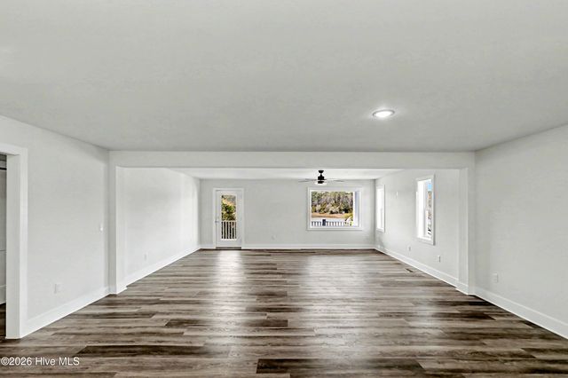 102 SW Yacht Drive, Oak Island, NC 28465