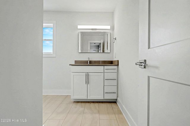 102 SW Yacht Drive, Oak Island, NC 28465