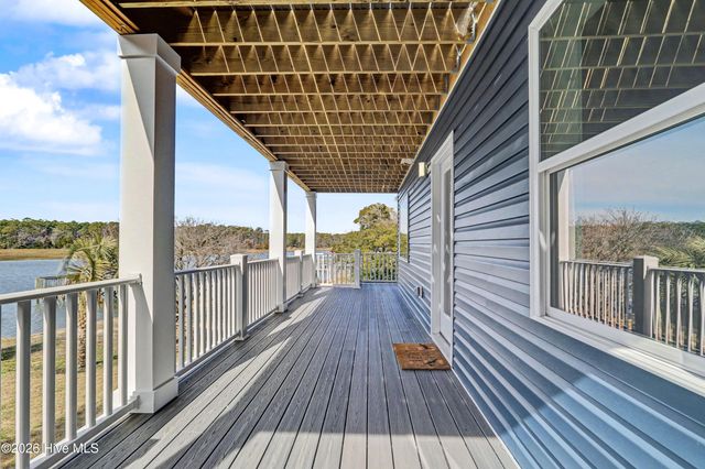 102 SW Yacht Drive, Oak Island, NC 28465