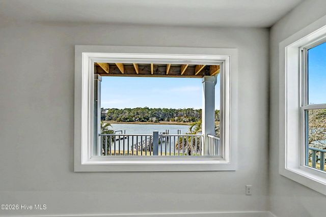 102 SW Yacht Drive, Oak Island, NC 28465