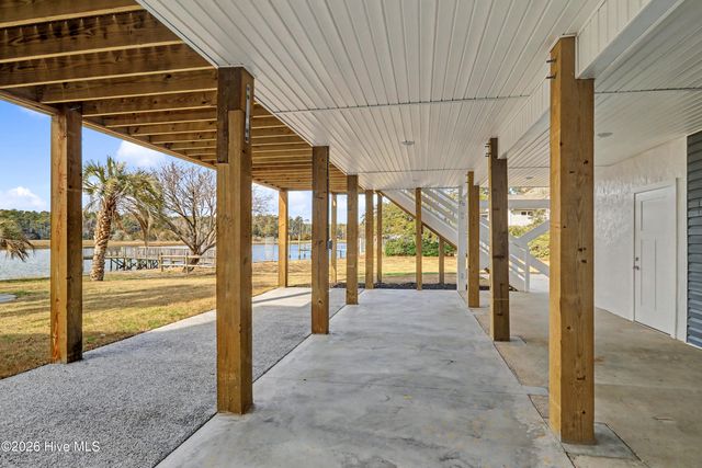 102 SW Yacht Drive, Oak Island, NC 28465