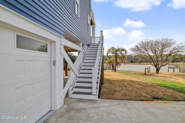 102 SW Yacht Drive, Oak Island, NC 28465