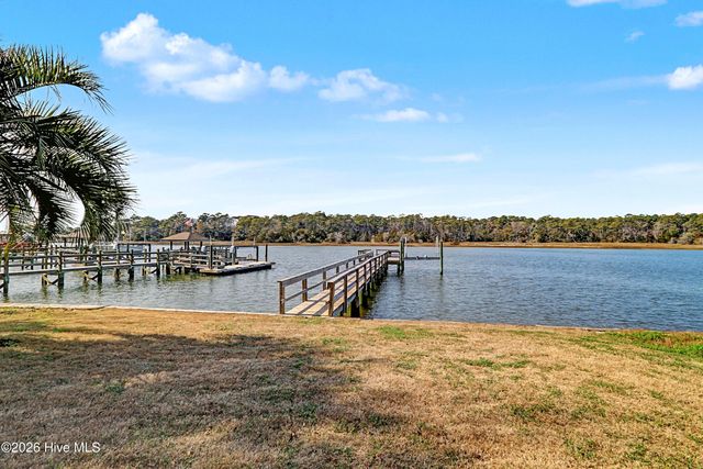 102 SW Yacht Drive, Oak Island, NC 28465