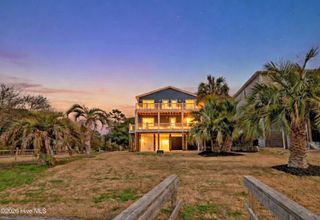 102 SW Yacht Drive, Oak Island, NC 28465