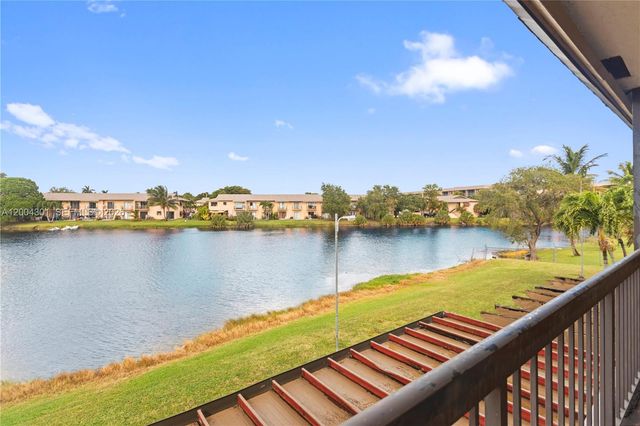 6745 NW 169th St G, Hialeah, FL 33015