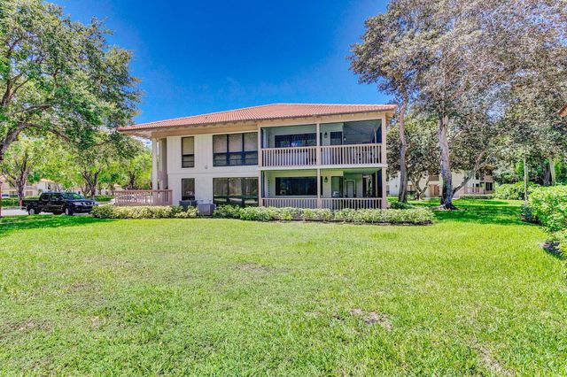130 Brackenwood Road, Palm Beach Gardens, FL 33418