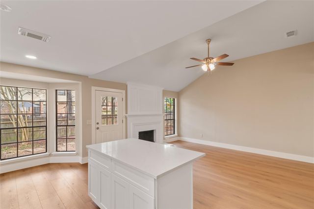 10 White Fawn Drive, Spring, TX 77381