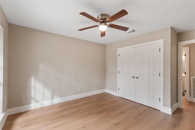 10 White Fawn Drive, Spring, TX 77381