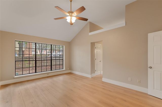 10 White Fawn Drive, Spring, TX 77381