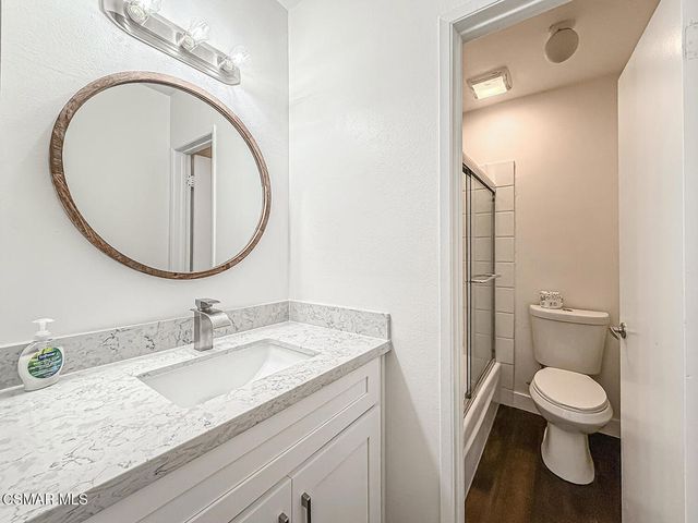 5349 Newcastle Avenue 28, Encino, CA 91316