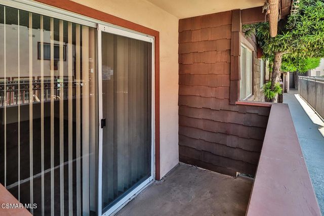 5349 Newcastle Avenue 28, Encino, CA 91316