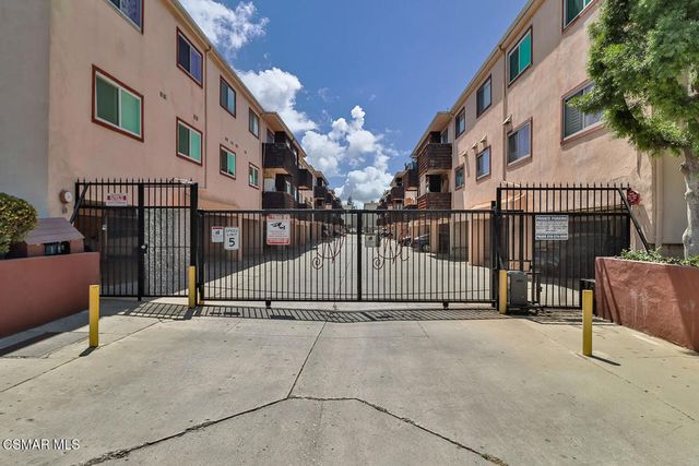 5349 Newcastle Avenue 28, Encino, CA 91316