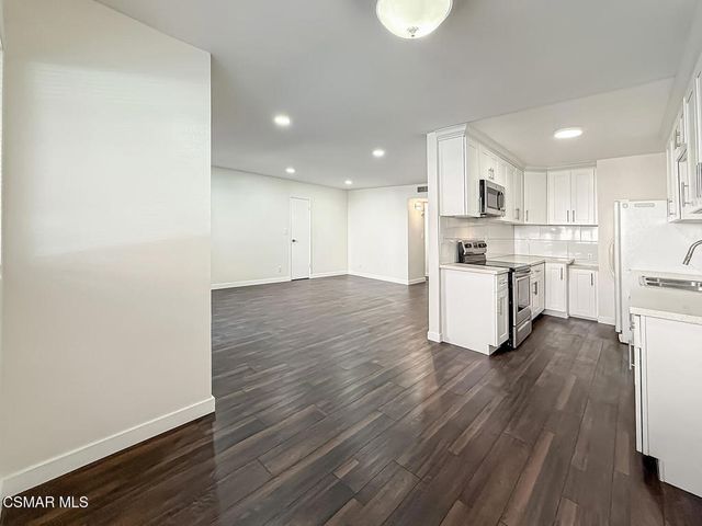 5349 Newcastle Avenue 28, Encino, CA 91316