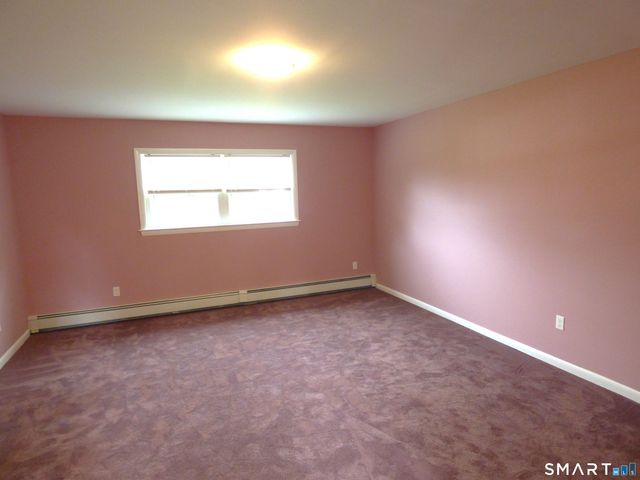 9 Evas Drive, Brookfield, CT 06804