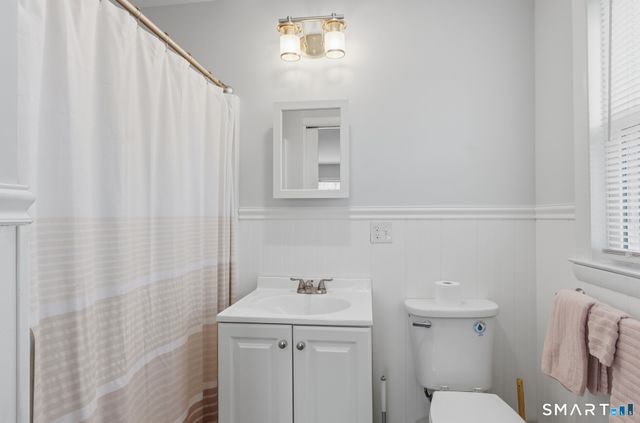 9 Evas Drive, Brookfield, CT 06804