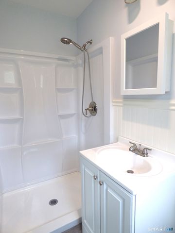 9 Evas Drive, Brookfield, CT 06804