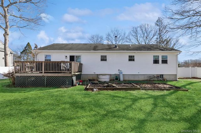 19 Flintlock Drive, Shirley, NY 11967