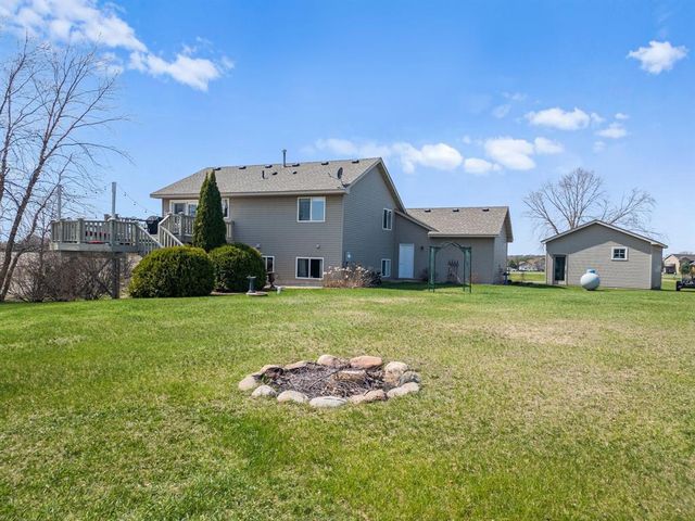 919 189th Avenue, New Richmond, WI 54017