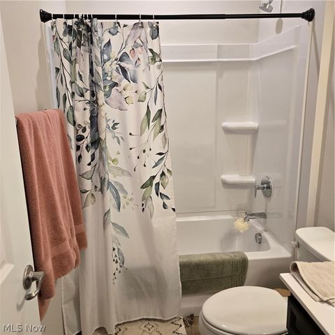 15229 Timber Ridge Drive, Middlefield, OH 44062